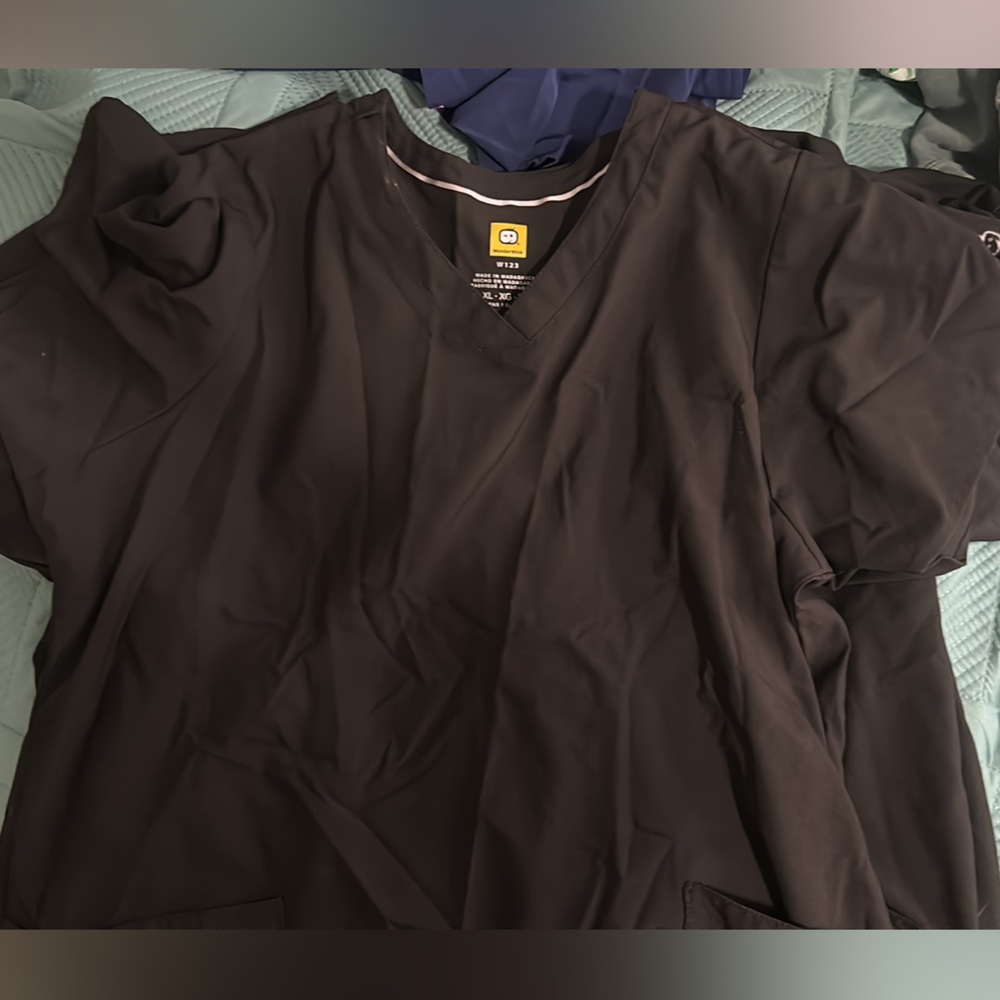 4 Wink Scrub Sets XL tops and 2xl bottoms